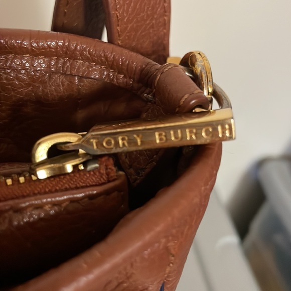 Tory Burch Shoulder Tote - Picture 11 of 12